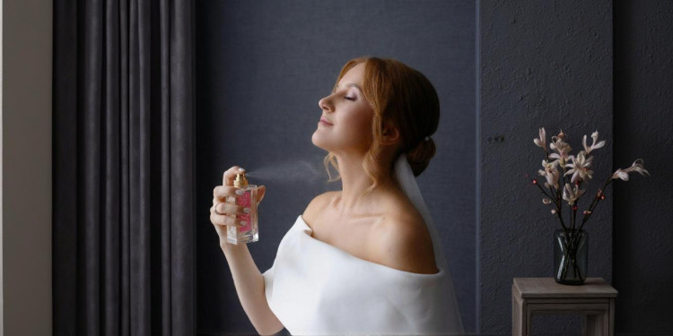 El arte invisible de seducir: cómo un perfume transforma tu presencia